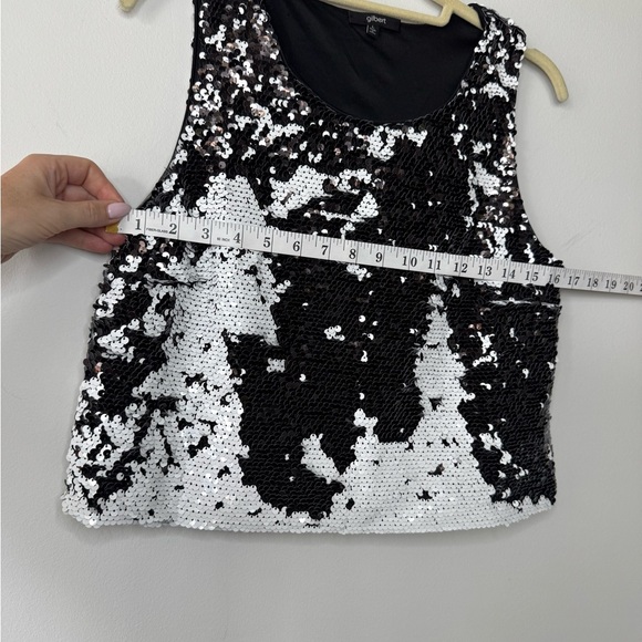 Gilbert Black & White Transforming Sequin Top – Size Large - Picture 6 of 16